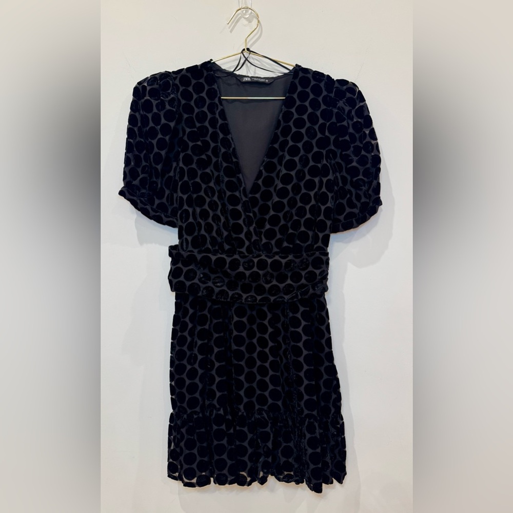 Zara Black Velvet Polka Dot Mini Dress | XS | V-Neck Puff Sleeve - Picture 1 of 4